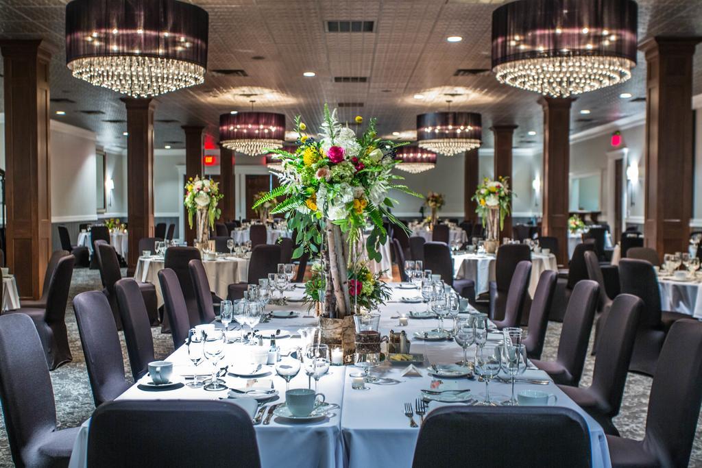 The Delafield Hotel Buitenkant foto
